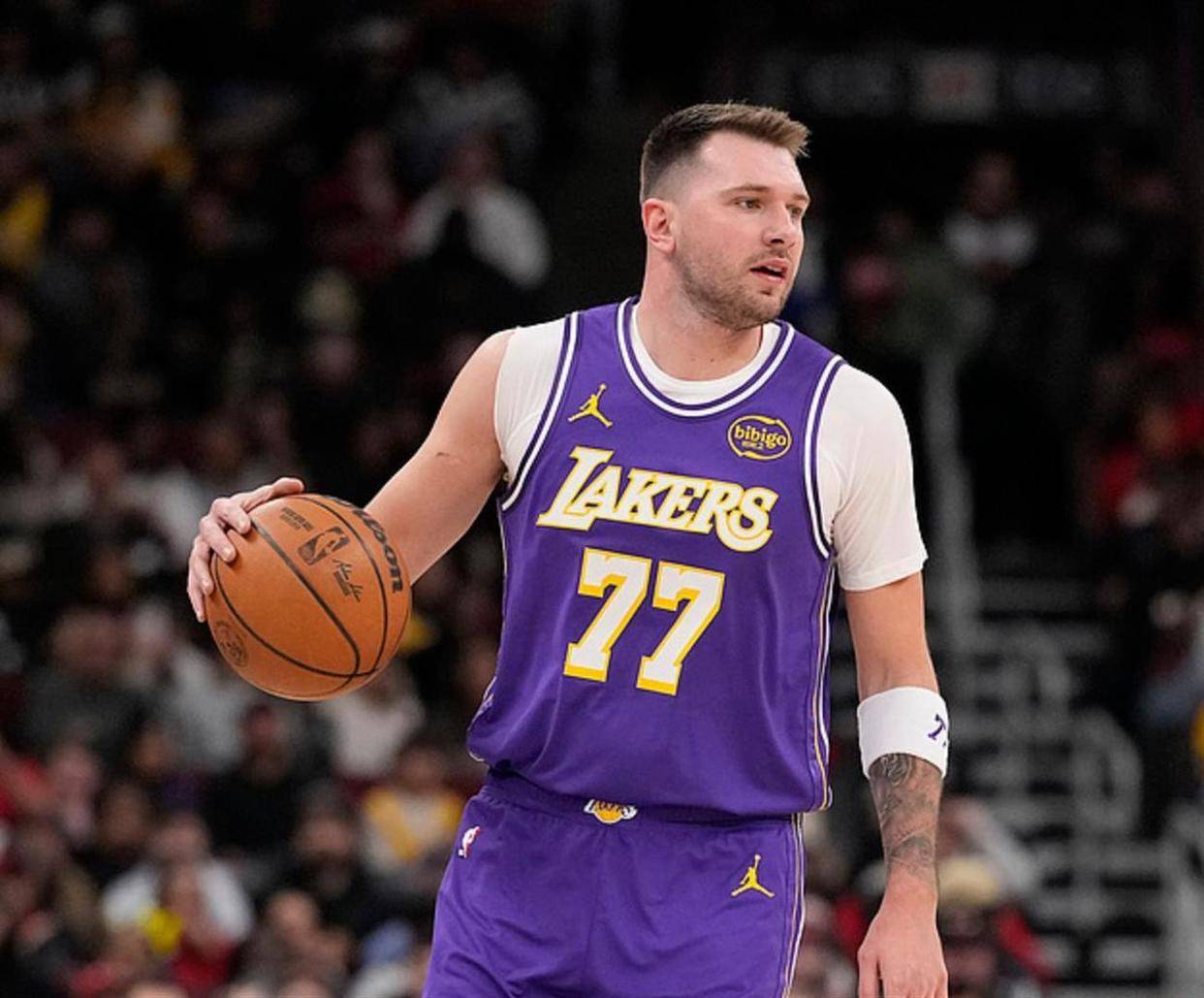 开云APP-托特纳姆清晨外线爆发国际米兰队长鼓劲备战法甲，东契奇在阿森纳比赛中高光表现瞬间刷屏的简单介绍